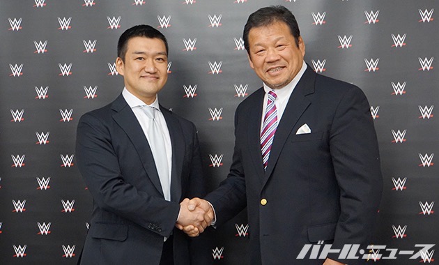 WWEジャパンの西住幹太代表(左)と藤波